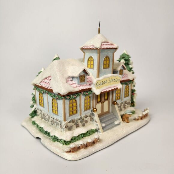 Precious Moments Hawthorne Village Christm Mugs and Hugs Precinct Police Station - Picture 7 of 13